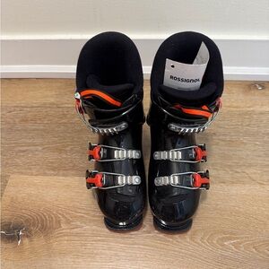Kid Rossignol Ski Boots Mondo 19.5 Alpine Skiing Boots 195 Child size 12/13 Shoe